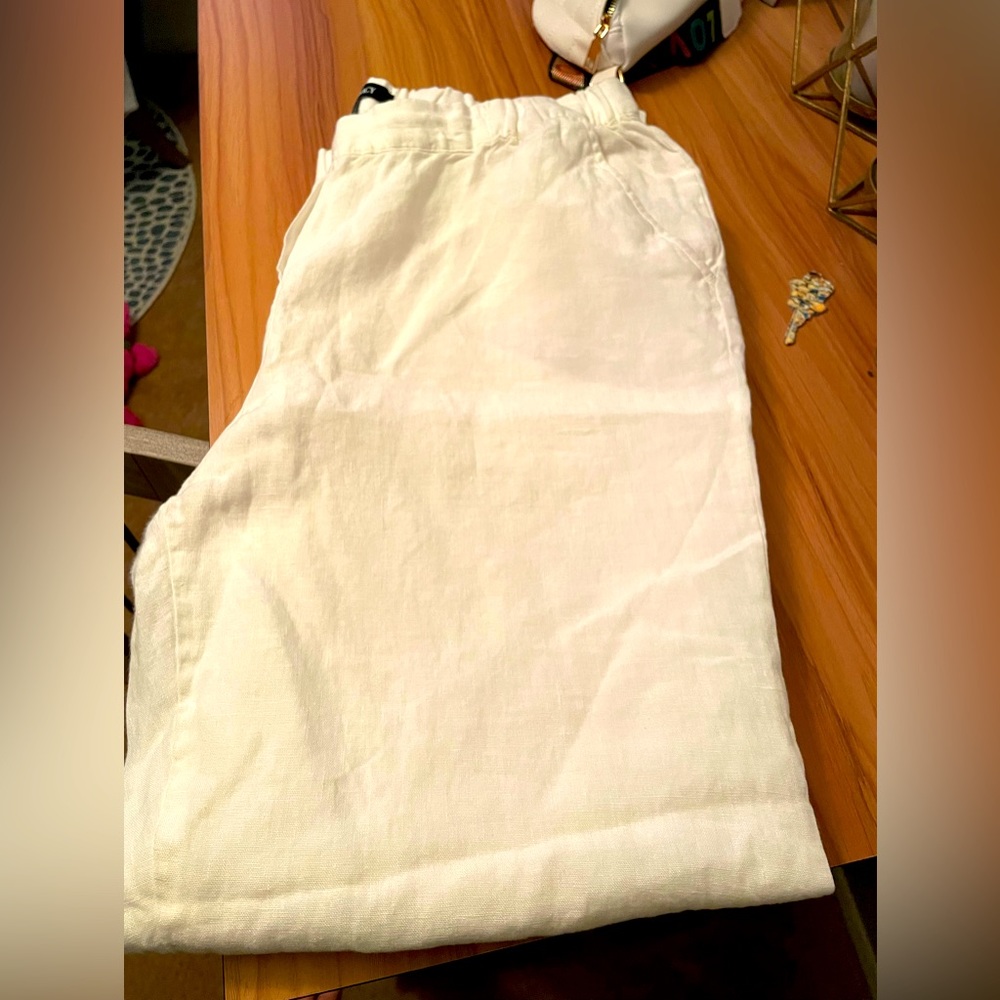 White linen pants.